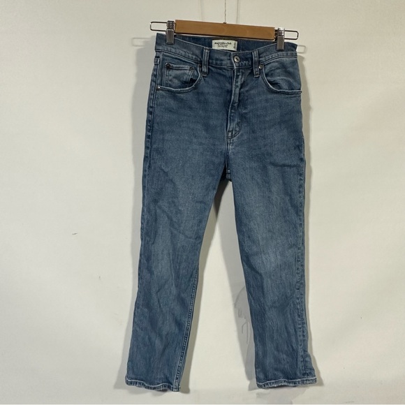 Abercrombie and Fitch Ultra High rise Jeans - Picture 1 of 4